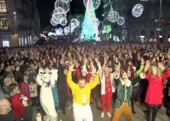 Revive el ‘flashmob’ que abarrotó el centro de Vigo con su vídeo oficial