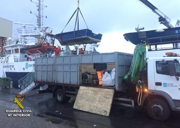 Desarticulada una banda de furtivos que extraía almeja en las rías de Vigo y Pontevedra