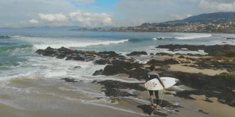 Gony Zubizarreta presume de casa y reúne a surfistas de toda Europa en Patos