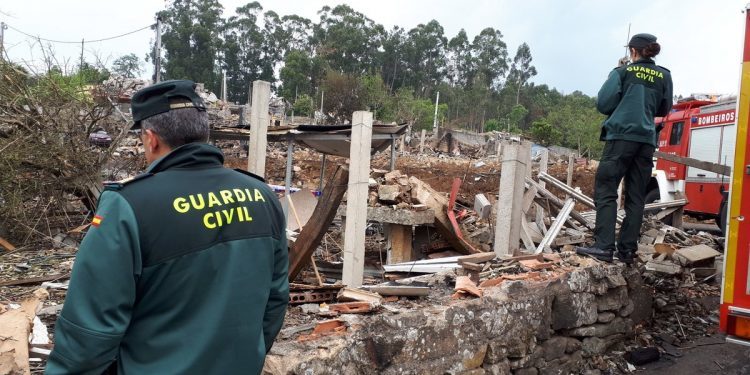 Comezan os traballos de demolición da pirotecnia de Baldráns