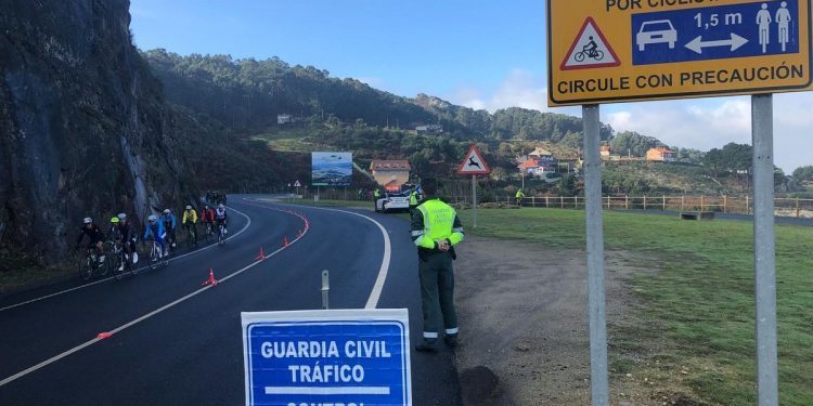 Cuatro conductores dan positivo por drogas en un control en Baiona