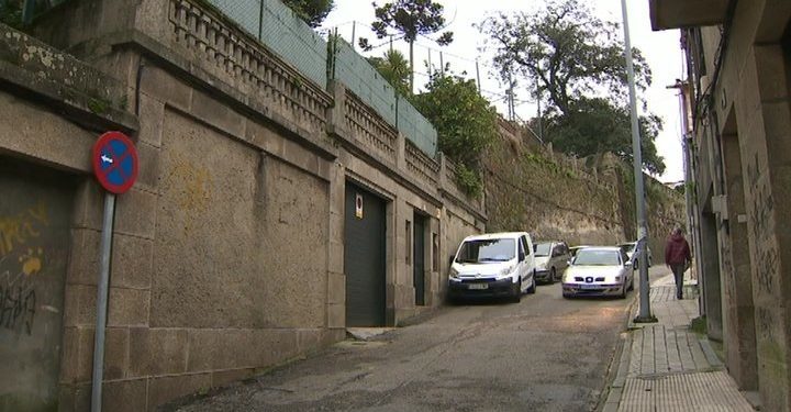 Dos policías salvan a un hombre de 86 años a punto de morir en un incendio en Vigo