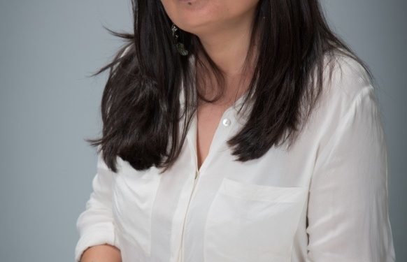 «Aportar cosas buenas a los demás es la felicidad suprema y la escritura tiene el poder de multiplicar tus palabras»