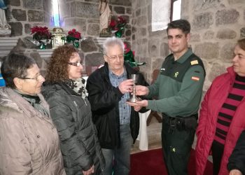 La Guardia Civil recupera en Madrid un cáliz del siglo XIX robado hace 35 años en Tomiño