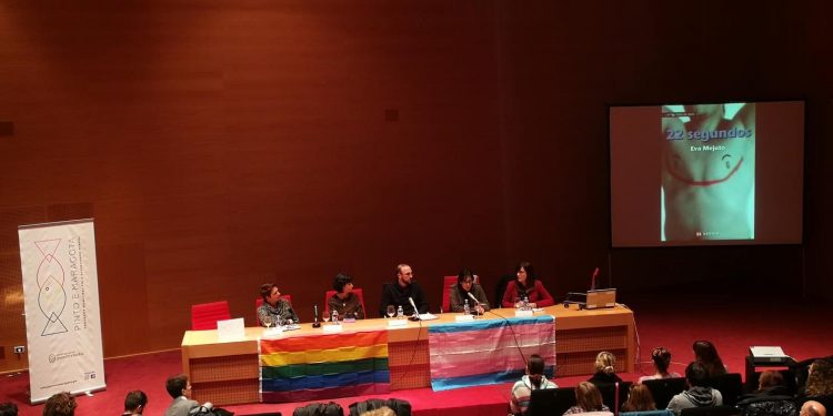 «Pinto e Maragota» lleva a Pontevedra la realidad de la diversidad sexual en las aulas