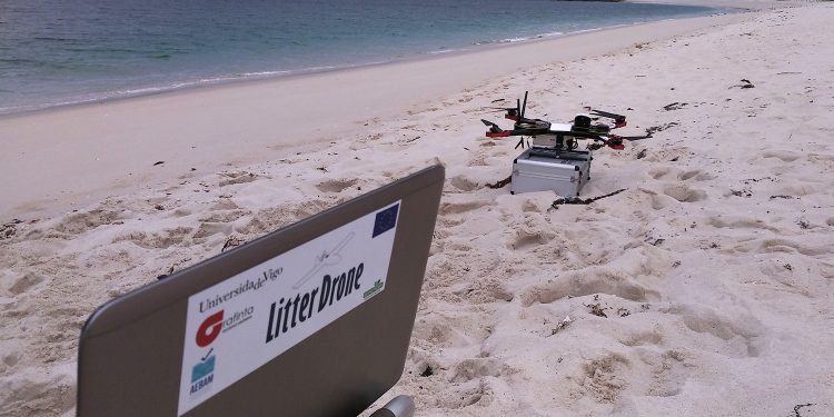 As illas Cíes, campo de probas para a caza de lixo con drons