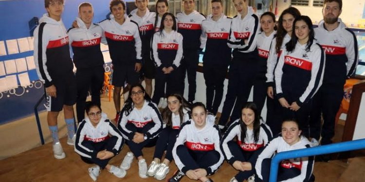 Los nadadores del Náutico de Vigo cierran 2018 con 12 medallas en el Gallego