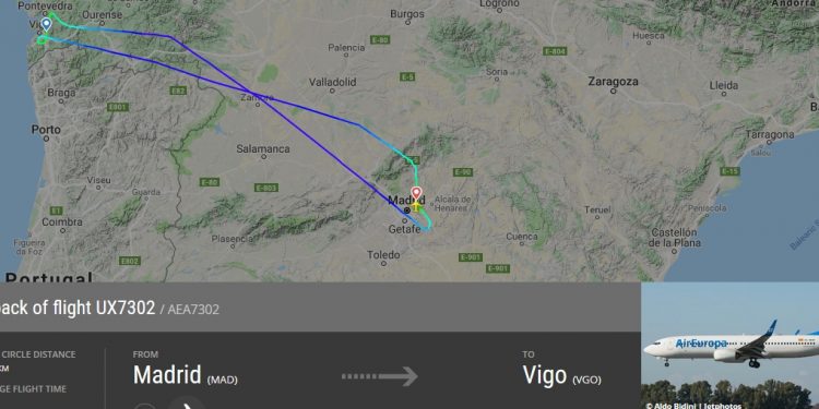 Un avión procedente de Madrid aborta su aterrizaje en Vigo y vuelve a la capital