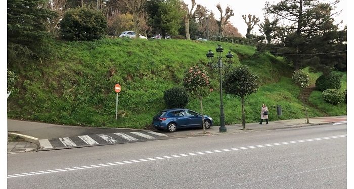 Cada uno aparca donde le viene en gana