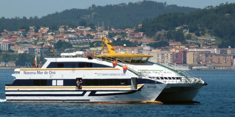 Mar de Ons recurre la decisión de la Xunta de autorizar un nuevo servicio a Cangas en el mismo horario
