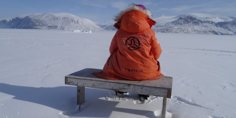 Chus Lago viaja a Siberia para atravesar un lago helado contra el cambio climático