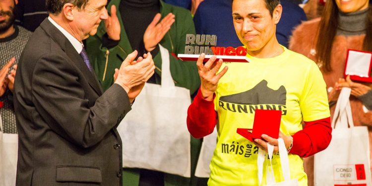 La presentación del circuito Run Run Vigo se transforma en un homenaje al atletismo local