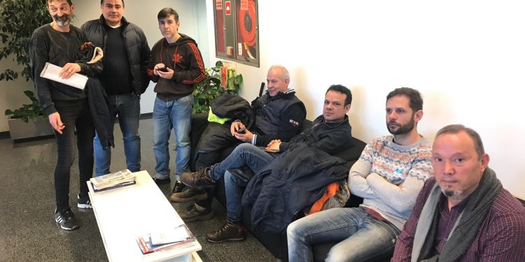 La policía desaloja a los trabajadores de Vulcano tras varias horas encerrados en la Xunta