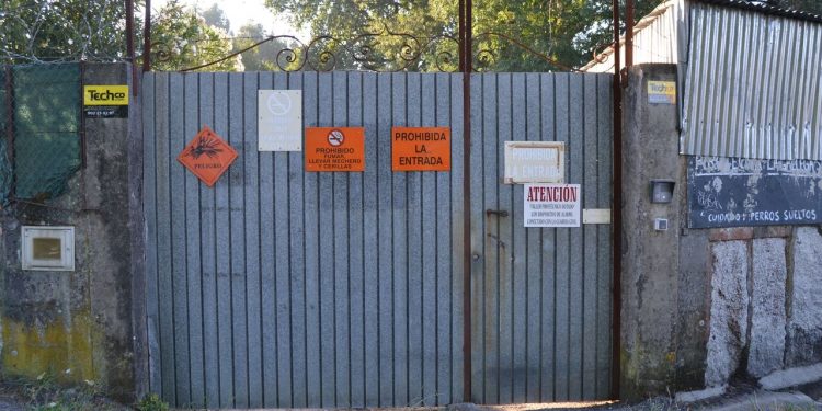 Susto tras aparecer fuego en la pirotecnia La Gallega