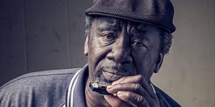 El ciclo de conciertos Máis Que Blues arranca el año en Vigo con Terry ‘Harmonica’ Bean