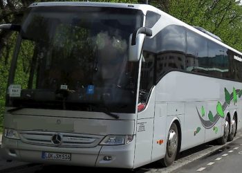 Una consultora hispano-germana busca en Vigo conductores de autobús para Alemania