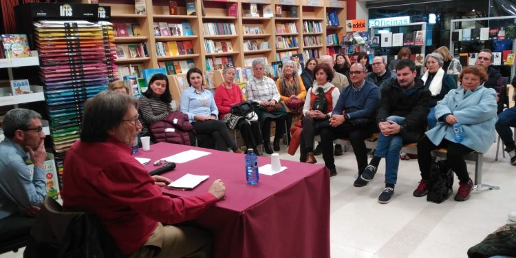 Conferencia de Carlos Díaz en Vigo