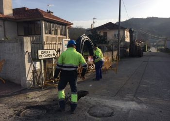 Fin ás obras para levar o abastecemento a toda a rúa San Roque de Camos