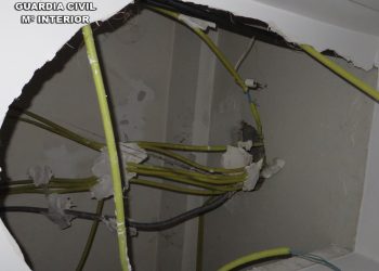 Detenido cuando hacía un butrón para robar en una frutería de A Guarda