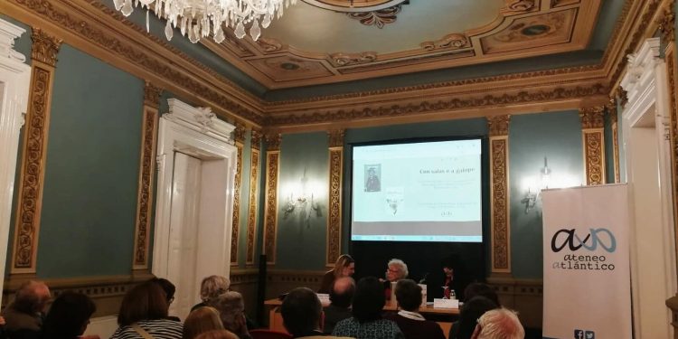 Ateneo Atlántico homenajea a María Xosé Queizán