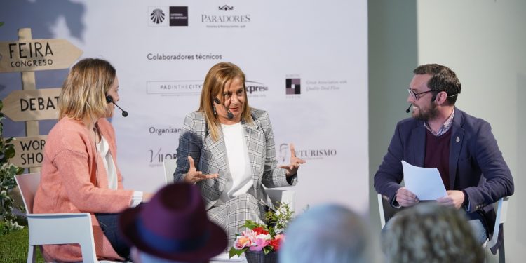 A Deputación enche o Fair Way na presentación das múltiples experiencias dos camiños pola provincia