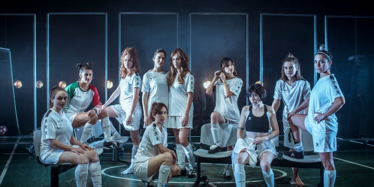 «Playoff», una tragicomedia que reflexiona sobre el papel de la mujer y del deporte femenino