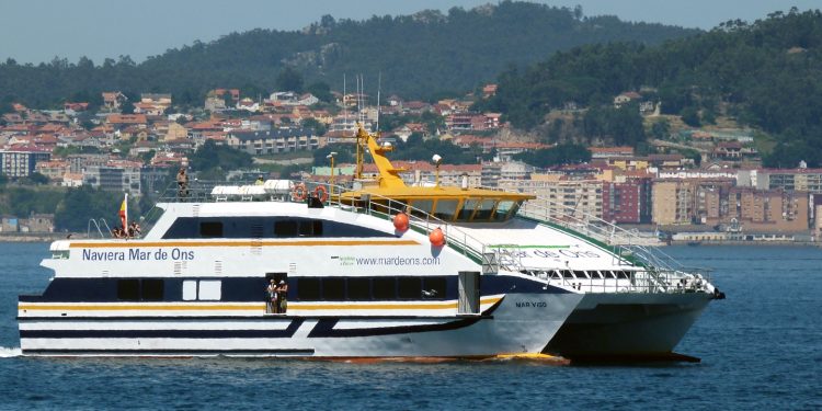 Mar de Ons vuelve a instar a la Xunta regular los horarios en el transporte de la ría