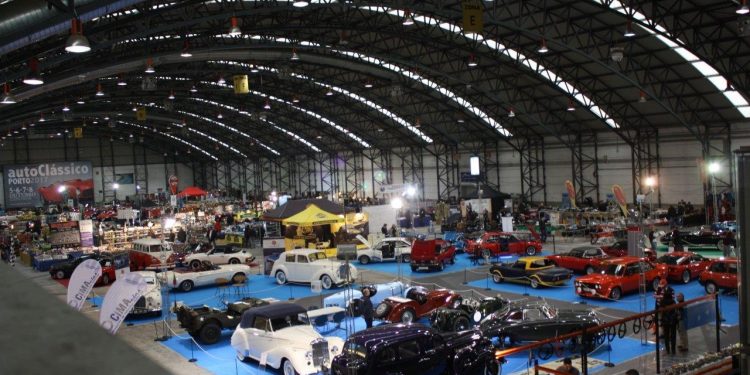 El Salón Retro Galicia celebra su IX edición con homenajes a Citroën y al Seat 1430