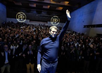 El PP se burla de Caballero y otros cinco alcaldes en un vídeo de campaña