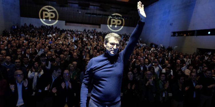 El PP se burla de Caballero y otros cinco alcaldes en un vídeo de campaña