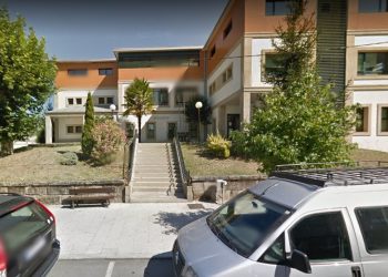 Un juzgado de Ponteareas abre juicio oral contra el dueño de los perros que dejaron sin piernas a una octogenaria de Covelo