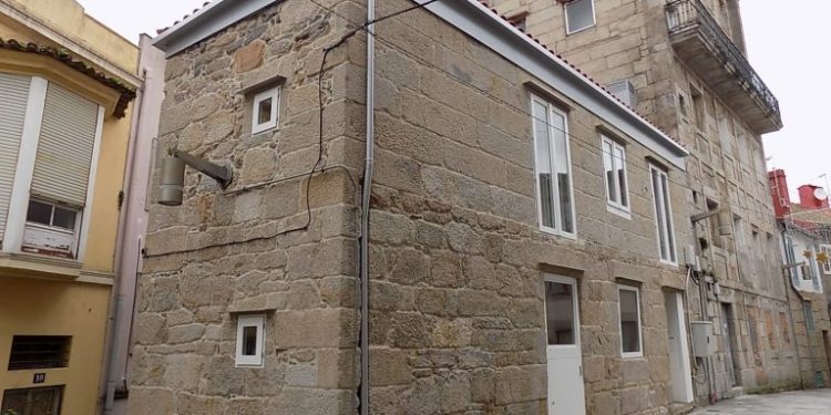 Case cen persoas para mercar dúas novas vivendas públicas no Casco Vello