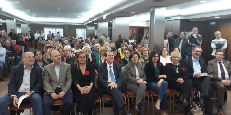 El PSOE de Vigo aprueba por aclamación la lista de los 25 de Abel Caballero