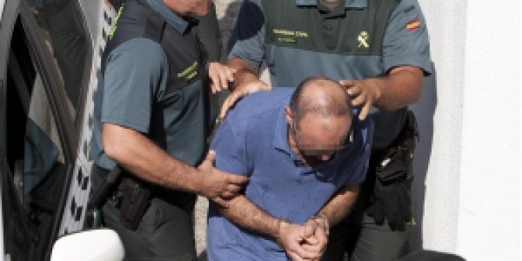 Diecisiete años de cárcel para el acusado de matar a su vecino con una desbrozadora en A Cañiza