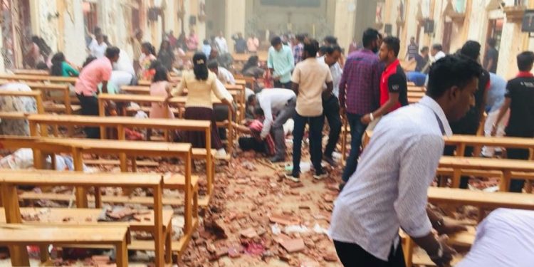 Un trabajador de una empresa viguesa y su pareja, entre los fallecidos en Sri Lanka