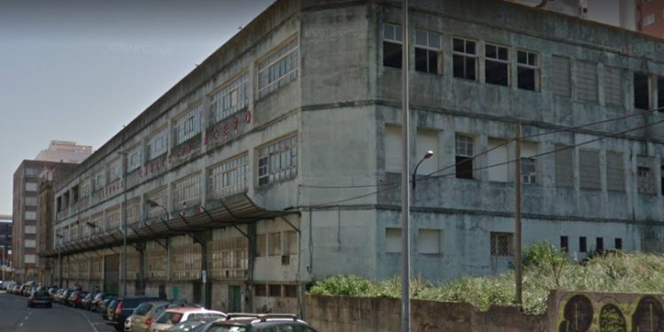 A demolición da antiga nave de Cordelerías Mar comeza este martes
