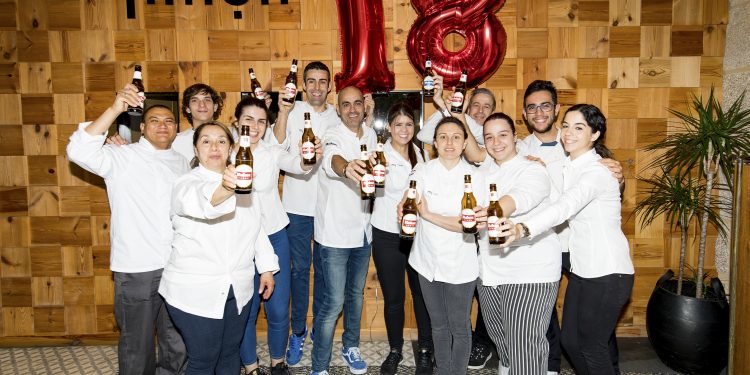 El Maruja Limón organiza una cena de mayoría de edad con sus ‘grandes éxitos’