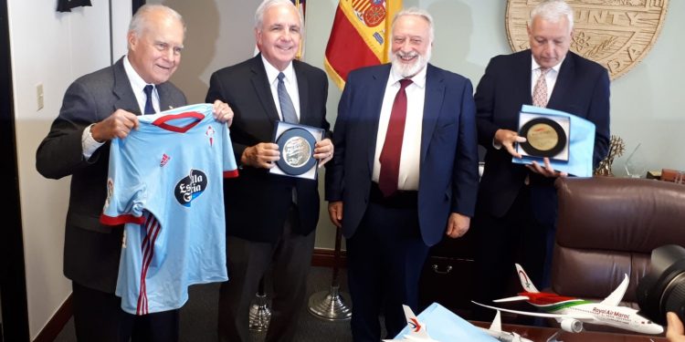 El Puerto de Vigo se hermana con el de Miami y busca en EEUU atraer nuevos cruceros