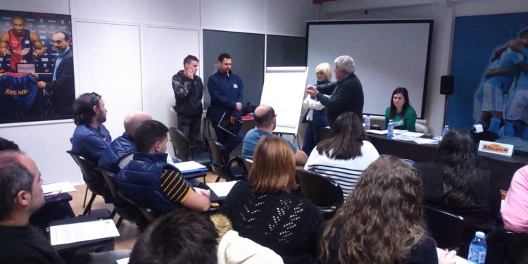 El Rally Rías Baixas forma a nuevos comisarios de ruta