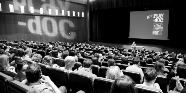 Play-Doc inaugura a súa XV edición coa estrea de ‘A Story from Africa’, de Billy Woodberry