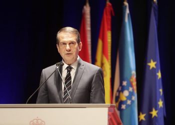 La Junta Electoral de Zona apercibe a Abel Caballero y a Carmela Silva