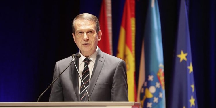 La Junta Electoral de Zona apercibe a Abel Caballero y a Carmela Silva