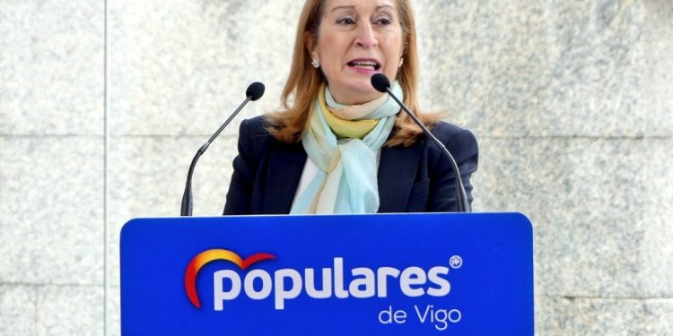 Carmela Silva esixe desculpas a Ana Pastor polos seus comentarios “lamentables e machistas»