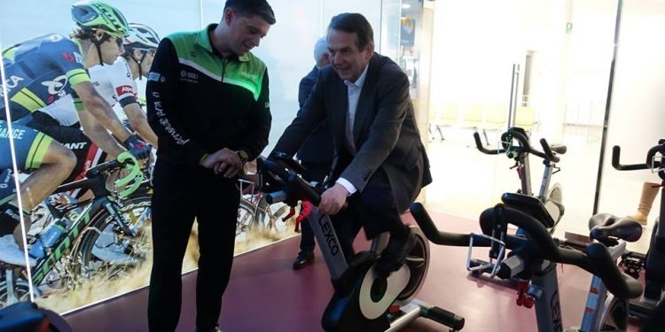 Seiscentas persoas celebran en Máis que Auga o Día Mundial da Actividade Física