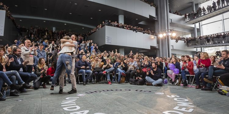 El discurso de Pablo Iglesias en Vigo con el que Podemos motiva a su electorado en el cierre de campaña