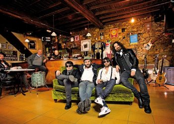 Heredeiros da Crus actuará en Baiona na Semana Santa