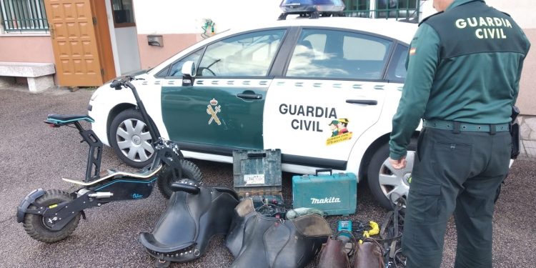La Guardia Civil recupera en Vincios un patinete eléctrico robado en Baiona y esclarece dos hurtos