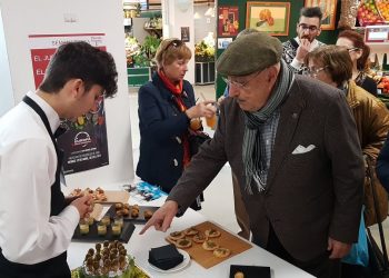 Vigo degusta petiscos europeos feitos con produtos da terra