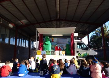 A canción coa que Dinoseto que ensina aos nenos a reciclar