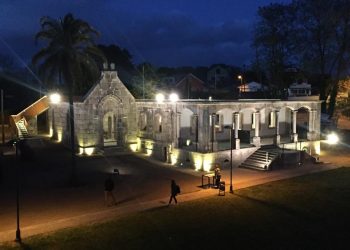 villa solita restaurada noche